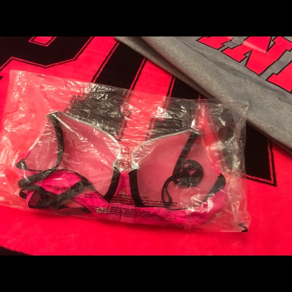 Victoria’s Secret PINK Wear Everywhere Push Up Bra - Picture 2 of 4